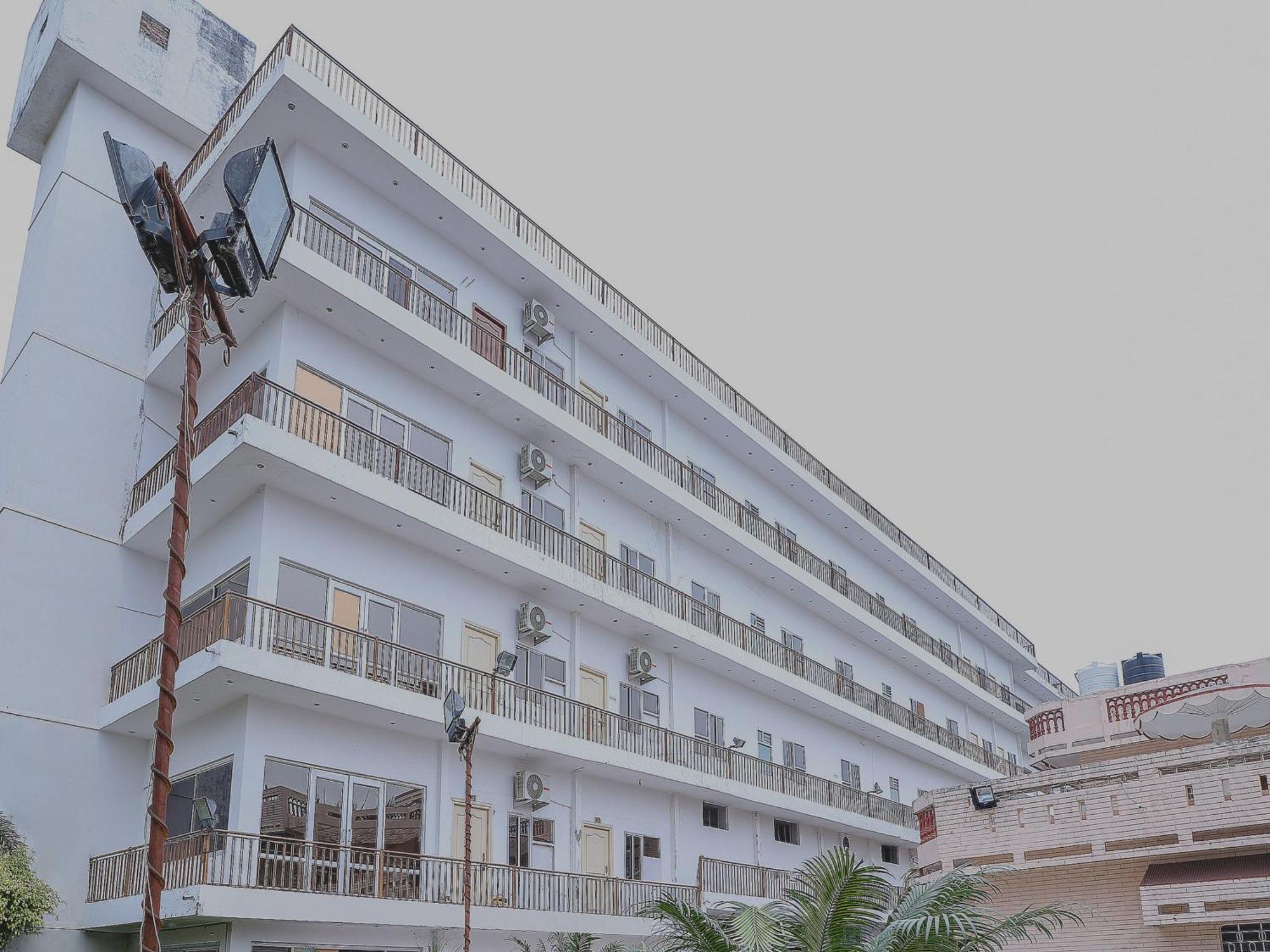 Spot On Nanki Palace Аджмер Екстериор снимка